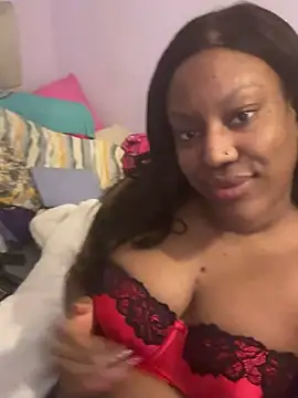 Snapshot of LavenderBuxton chatting on January 4, 2025, 7:34 pm LavenderBuxton online show from January 4, 2025, 7:34 pm