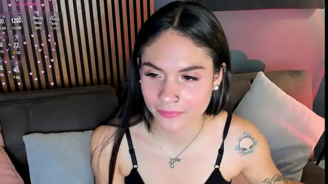 Gaby Ferrer online show from October 7, 2025, 2:03 pm