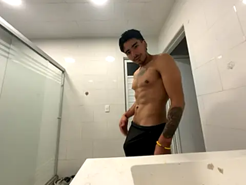 GIOOOO568 online show from November 3, 2025, 7:20 am