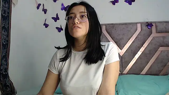 Snapshot of Anny_Fox- chatting on May 15, 2026, 1:45 am Anny Fox- online show from May 15, 2026, 1:45 am