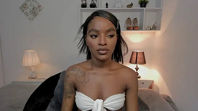 Snapshot of Zizi-campbel chatting on December 28, 2024, 6:40 pm Zizi-campbel online show from December 28, 2024, 6:40 pm