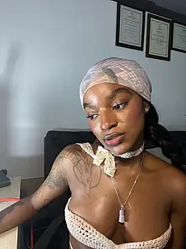 Snapshot of Zizi-campbel chatting on March 8, 2025, 1:03 pm Zizi-campbel online show from March 8, 2025, 1:03 pm