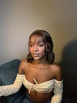 Zizi-campbel online show from February 6, 2026, 10:29 am