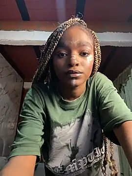 Snapshot of Zizi-campbel chatting on June 26, 2026, 1:21 am Zizi-campbel online show from June 26, 2026, 1:21 am