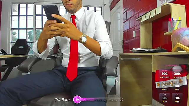 Hideintheoffice online show from December 19, 2024, 11:29 am