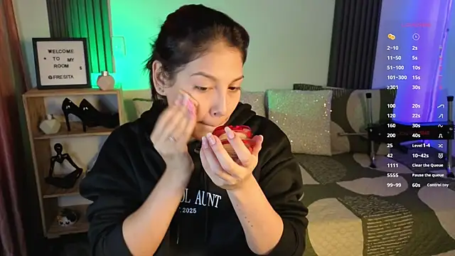 Fresita Rosita online show from November 18, 2025, 12:31 pm