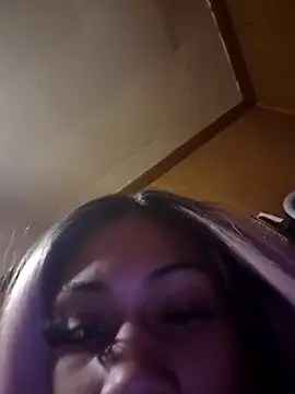 Snapshot of carmelbbyx22 chatting on December 20, 2025, 7:43 pm carmelbbyx22 online show from December 20, 2025, 7:43 pm