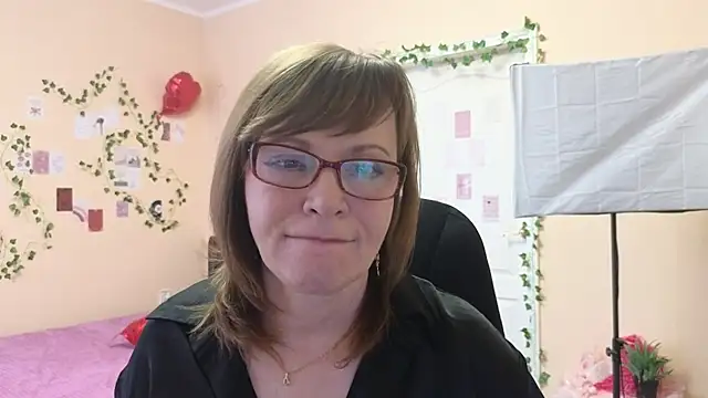 Snapshot of Miss_Moren chatting on March 19, 2026, 4:49 am Miss Moren online show from March 19, 2026, 4:49 am