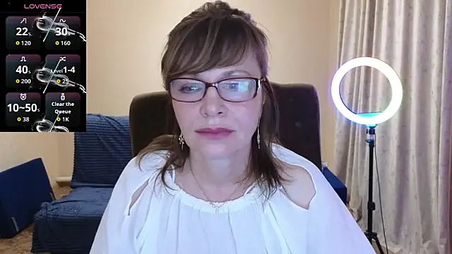 Snapshot of Miss_Moren chatting on March 21, 2026, 6:33 pm Miss Moren online show from March 21, 2026, 6:33 pm