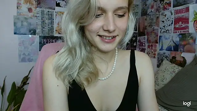 MeowthLilu online show from February 23, 2025, 9:55 am