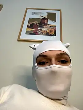 Snapshot of Nikki_Hoee chatting on December 14, 2025, 6:01 pm Nikki Hoee online show from December 14, 2025, 6:01 pm