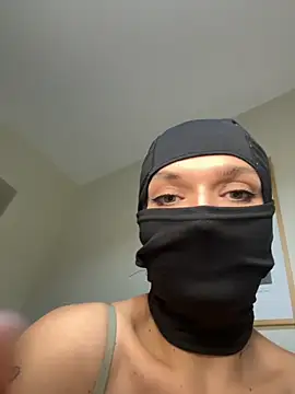 Snapshot of Nikki_Hoee chatting on December 16, 2025, 9:09 pm Nikki Hoee online show from December 16, 2025, 9:09 pm