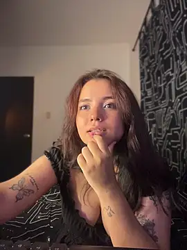 Snapshot of Ema_kraus chatting on June 26, 2026, 1:32 am Ema kraus online show from June 26, 2026, 1:32 am