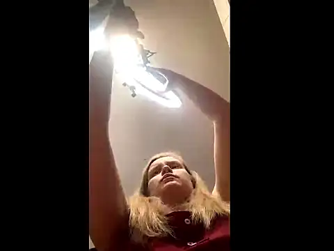 Sweet white chocolate online show from January 12, 2025, 7:10 pm