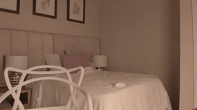  dakota a online show from February 12, 2026, 12:44 pm