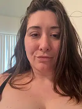 Snapshot of MadelynnMoon chatting on March 31, 2026, 4:51 pm MadelynnMoon online show from March 31, 2026, 4:51 pm