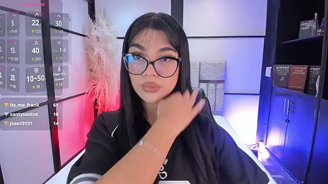 RoseCassie online show from December 16, 2025, 1:05 pm