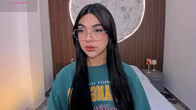 RoseCassie online show from April 7, 2026, 1:33 pm