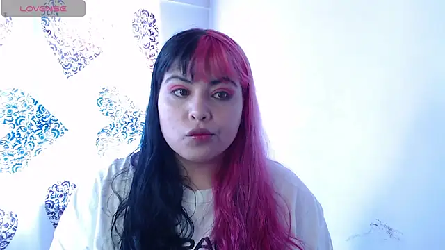 Pinky-Flower online show from December 30, 2024, 7:21 pm