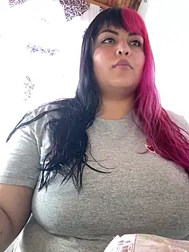 Pinky-Flower online show from January 4, 2025, 7:02 pm