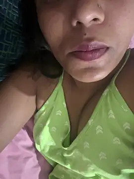 Snapshot of priyadevi17 chatting on February 22, 2025, 1:33 am priyadevi17 online show from February 22, 2025, 1:33 am