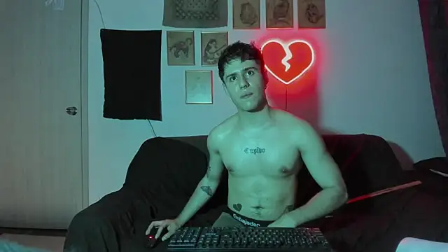 Antonello Vannucci online show from January 1, 2025, 11:51 pm