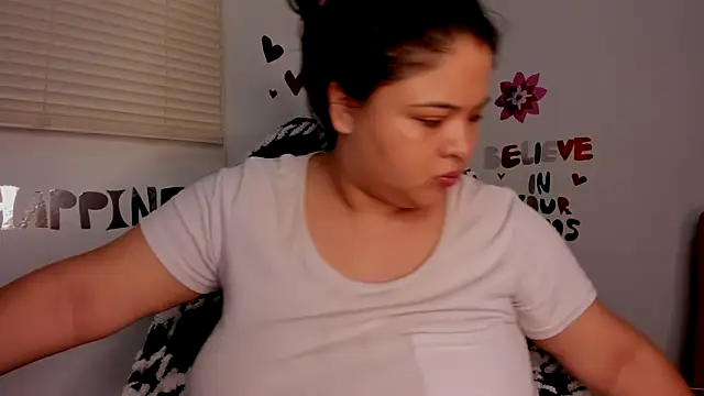 lizzie c online show from November 22, 2025, 10:14 am