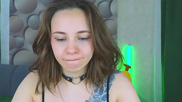 Cute smile sharon online show from March 8, 2025, 5:07 am