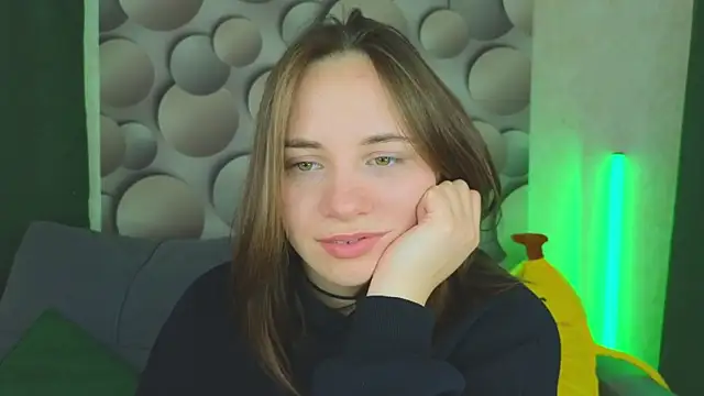 Cute smile sharon online show from March 21, 2025, 6:16 am