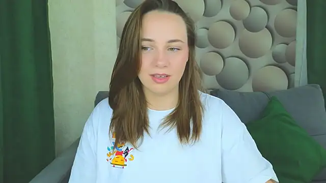 Cute smile sharon online show from September 11, 2025, 5:07 am