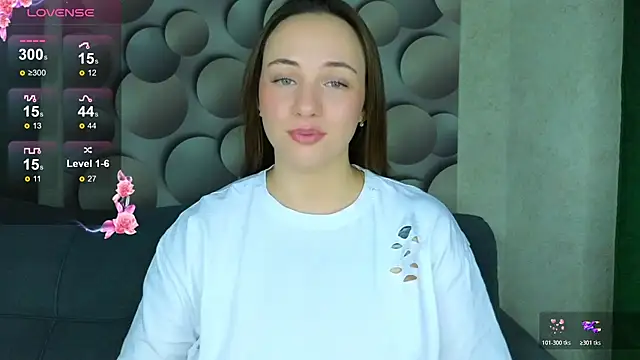 Cute smile sharon online show from November 8, 2025, 3:29 am