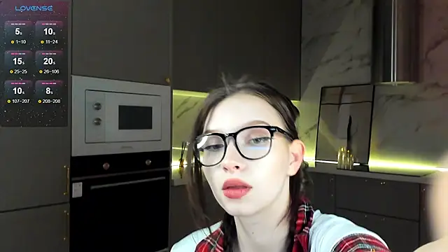 Snapshot of mari_nettt chatting on January 9, 2025, 3:34 pm mari nettt online show from January 9, 2025, 3:34 pm