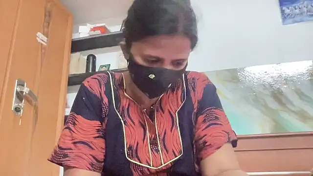 Tamil Sanjana  online show from February 8, 2026, 4:49 am