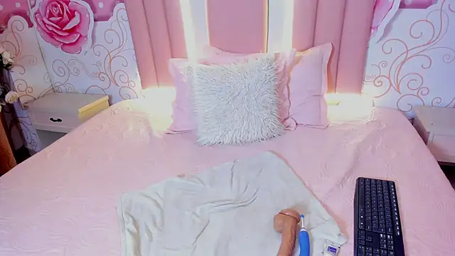 Lily Martinez online show from January 10, 2025, 11:39 pm