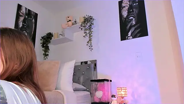 Alissonroses online show from September 12, 2025, 9:04 pm