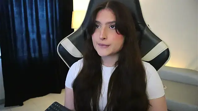 Snapshot of Daisha_Riley chatting on April 13, 2026, 12:54 pm Daisha Riley online show from April 13, 2026, 12:54 pm