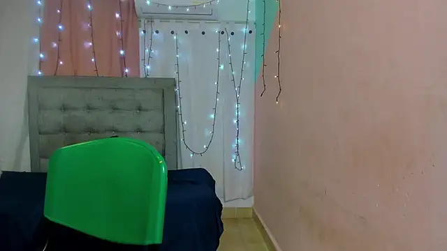 dani-lue online show from January 25, 2025, 11:44 am