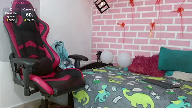 dani-lue online show from February 15, 2025, 2:00 pm