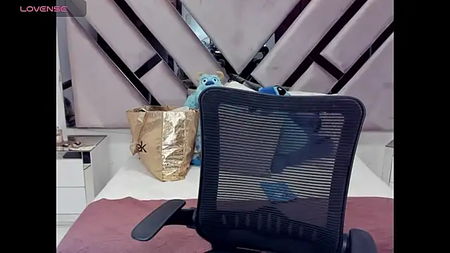 natalia5560 online show from March 22, 2025, 8:26 pm