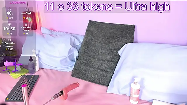 Little lili19 online show from March 11, 2026, 9:32 pm