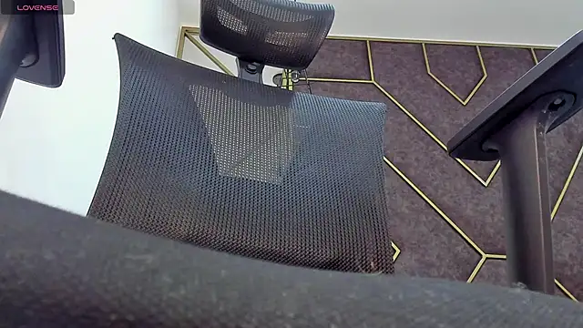 AbrilSonne online show from January 4, 2025, 1:52 am