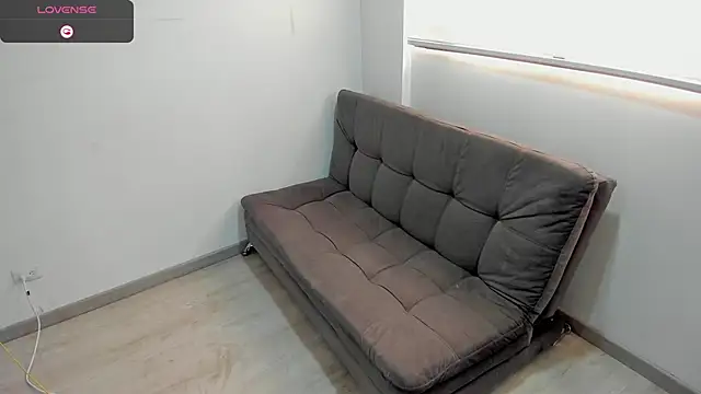 AbrilSonne online show from February 23, 2025, 7:17 pm