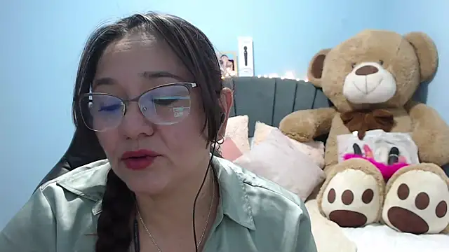 Snapshot of AngelRouss chatting on September 26, 2025, 2:48 am AngelRouss online show from September 26, 2025, 2:48 am