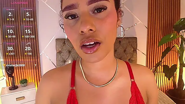 charlottee white online show from May 23, 2026, 8:24 pm