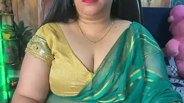 FlatVincy4 online show from March 23, 2026, 3:05 pm