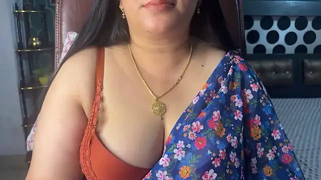 FlatVincy4 online show from May 16, 2026, 10:36 am