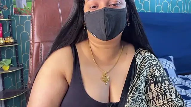 FlatVincy4 online show from July 28, 2026, 3:21 pm