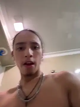 qbaby96 online show from January 7, 2025, 11:37 am