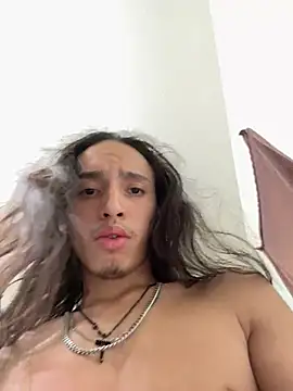 qbaby96 online show from January 8, 2025, 1:31 pm