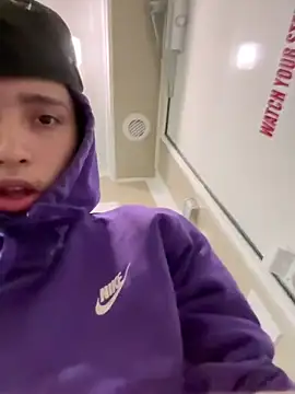 qbaby96 online show from February 12, 2025, 4:12 am